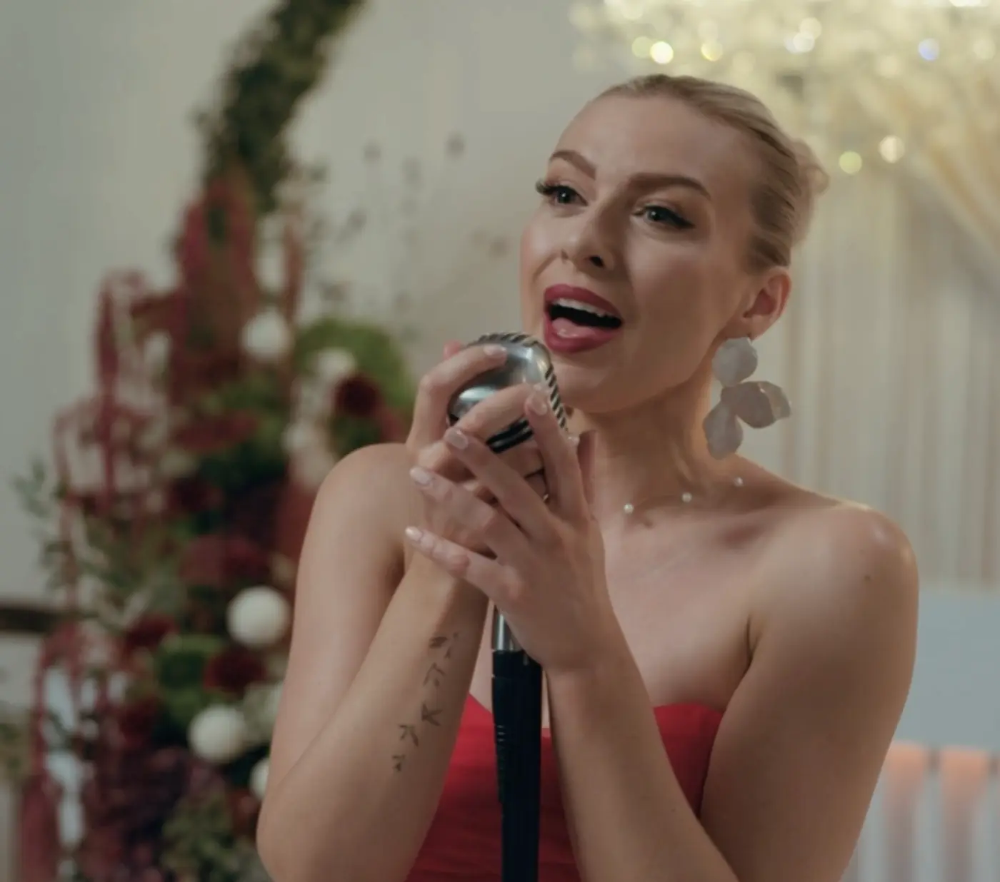 Emily performing as a solo vocalist for an elegant wedding ceremony