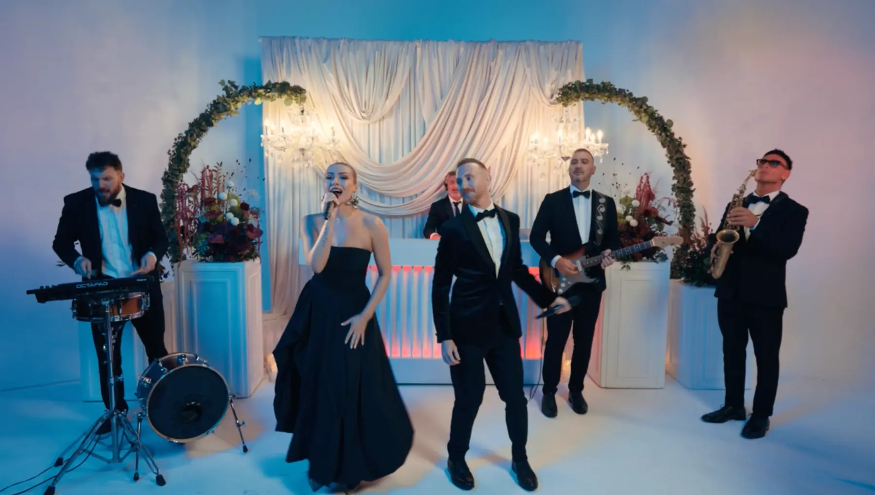 A complete live entertainment lineup with vocalists and musicians